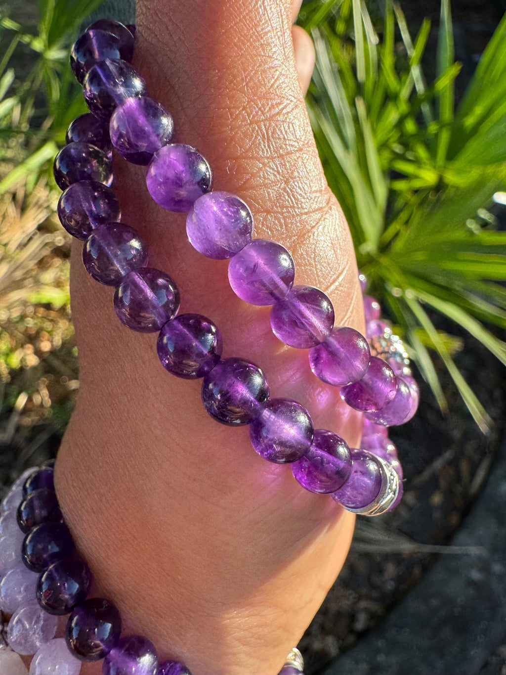 Amethyst bracelet. Medium (6mm beads)